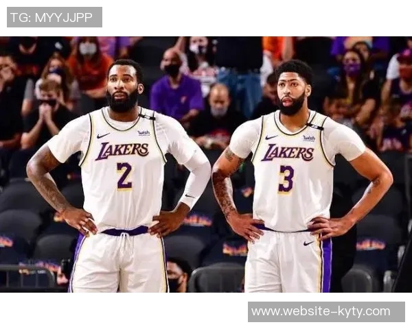 马威回顾对湖人比赛：混乱局面交织我们曾接近胜利的瞬间