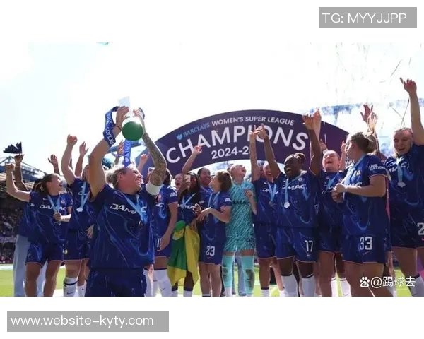 斯坦福桥球场开启预约活动踢点球合影世俱杯奖杯等你来参与