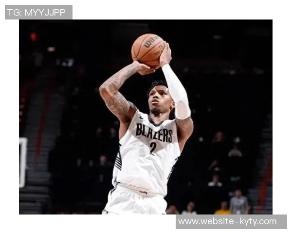 凯莱布乐福半场表现低迷仅获2篮板正负值惨淡19引发热议